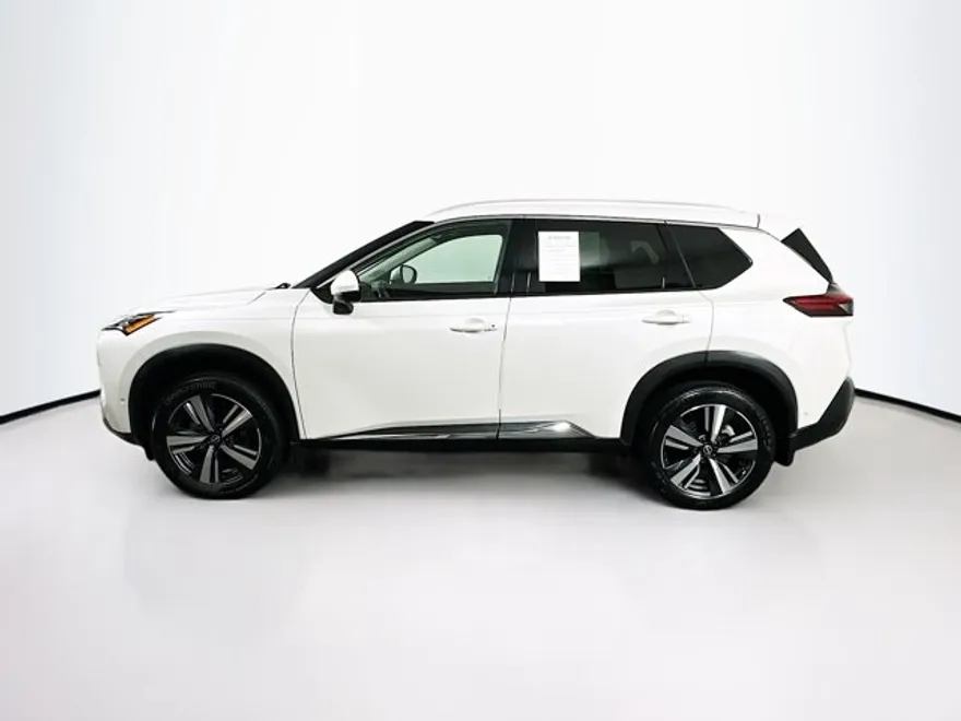 2022 Nissan Rogue SL photo 1