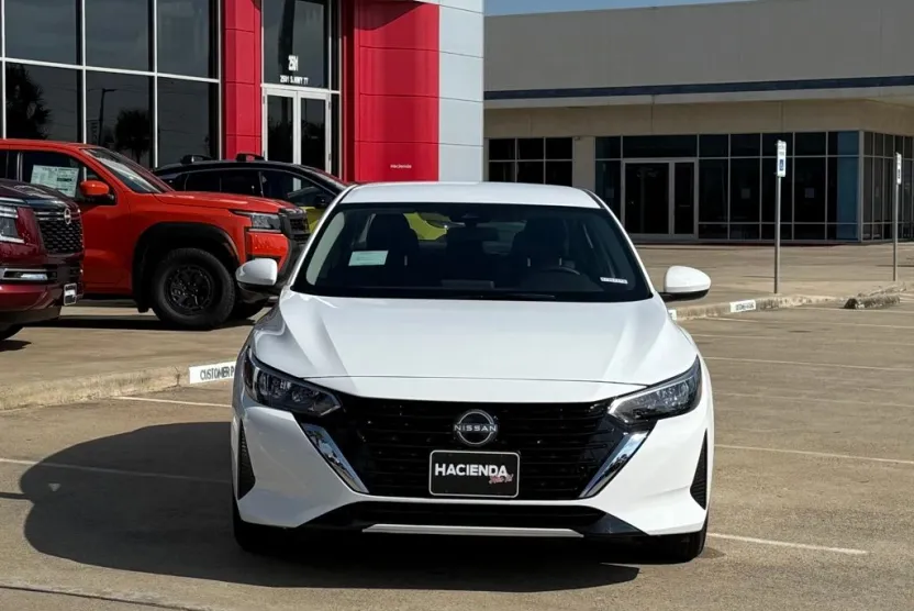 2025 Nissan Sentra S photo 1