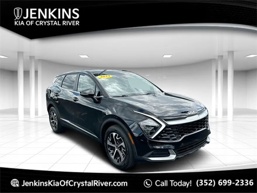 2023 Kia Sportage EX photo 1