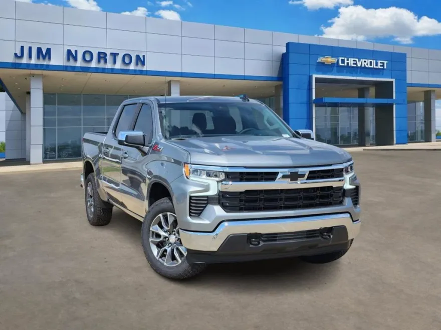 2026 Chevrolet Silverado LT photo 1