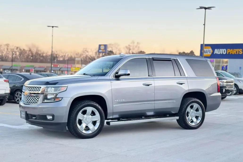 2018 Chevrolet Tahoe LT photo 1