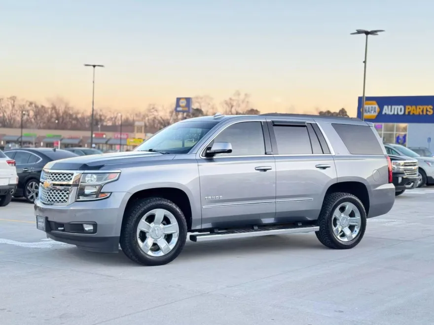 2018 Chevrolet Tahoe LT photo 1
