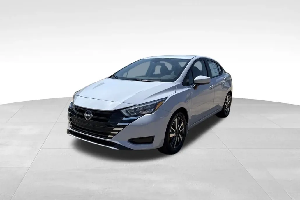 2025 Nissan Versa SV photo 1