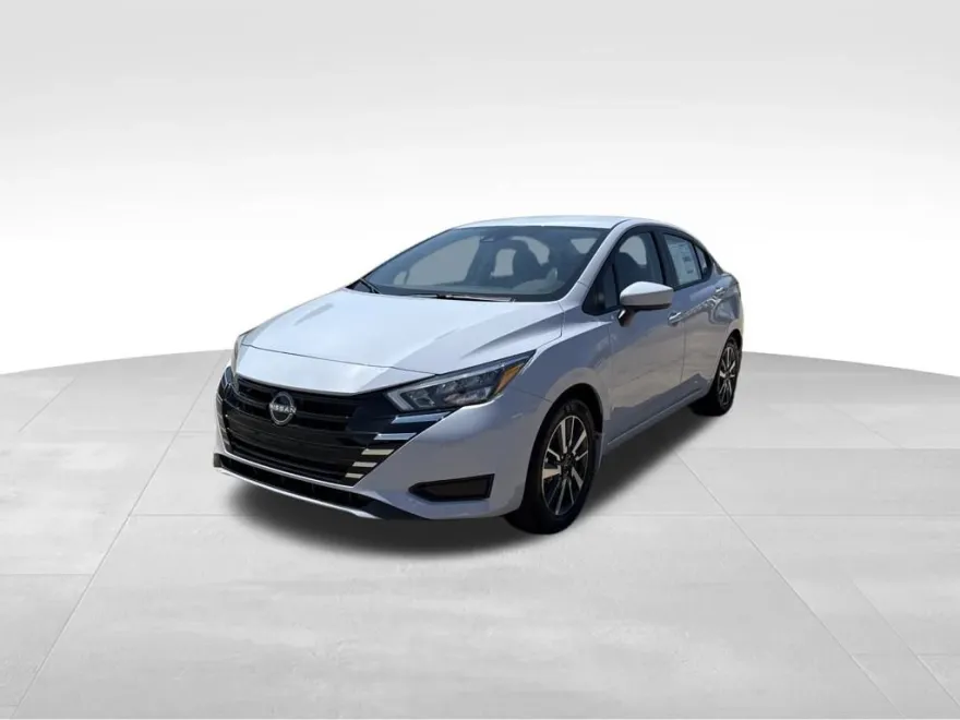 2025 Nissan Versa SV photo 1