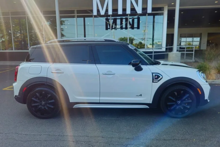 2024 Mini Cooper S ALL4 photo 1