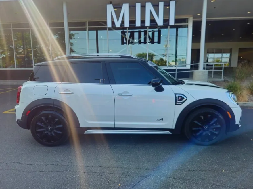 2024 Mini Cooper S ALL4 photo 1