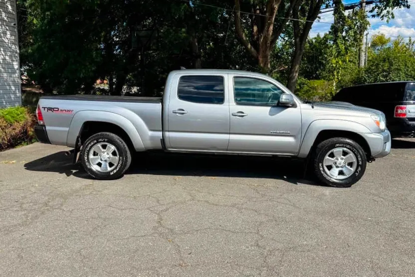 2015 Toyota Tacoma V6 4x4 Double Cab photo 1