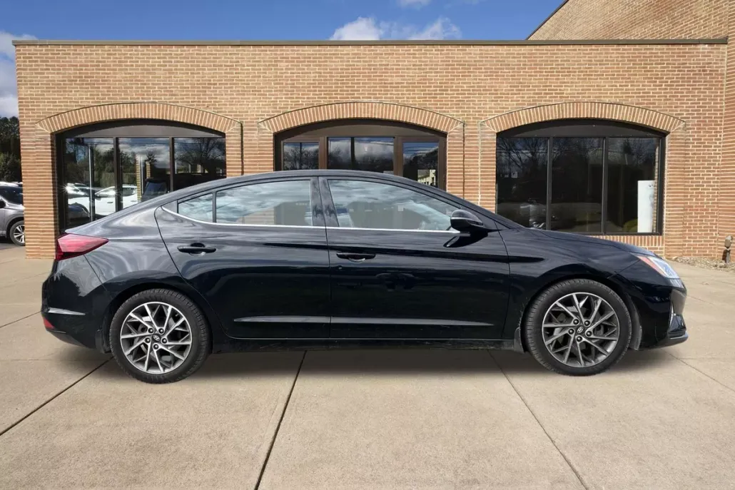 2020 Hyundai Elantra Limited photo 1