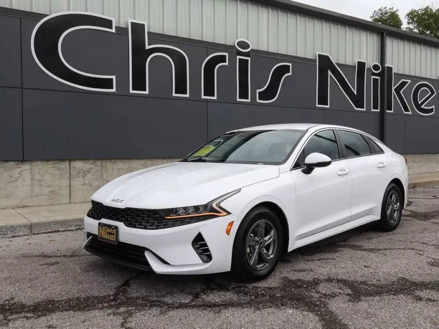 2023 Kia K5 LXS photo 1