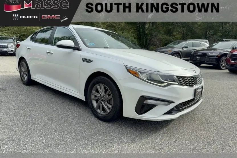 2020 Kia Optima LX photo 1