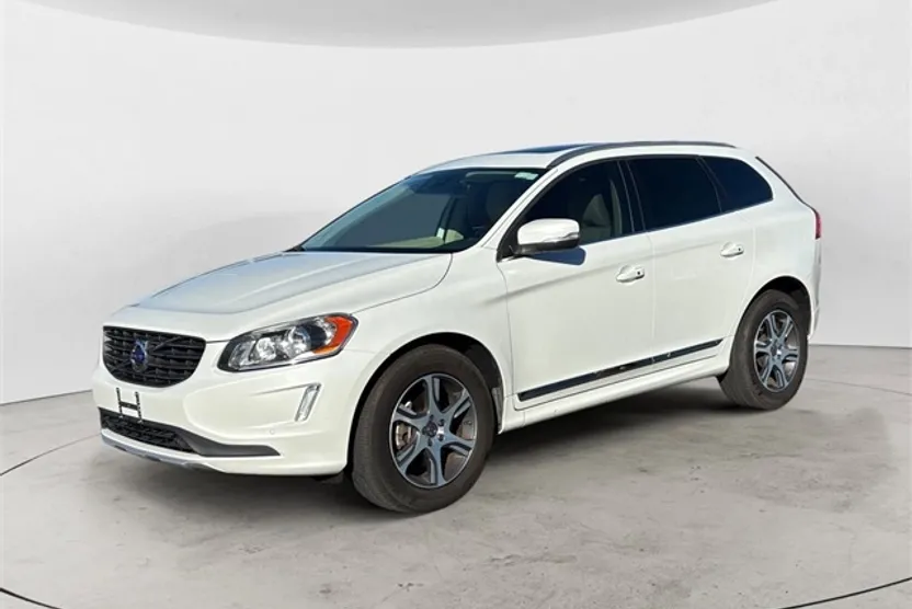 2015 Volvo XC60 Premier R-Design photo 1