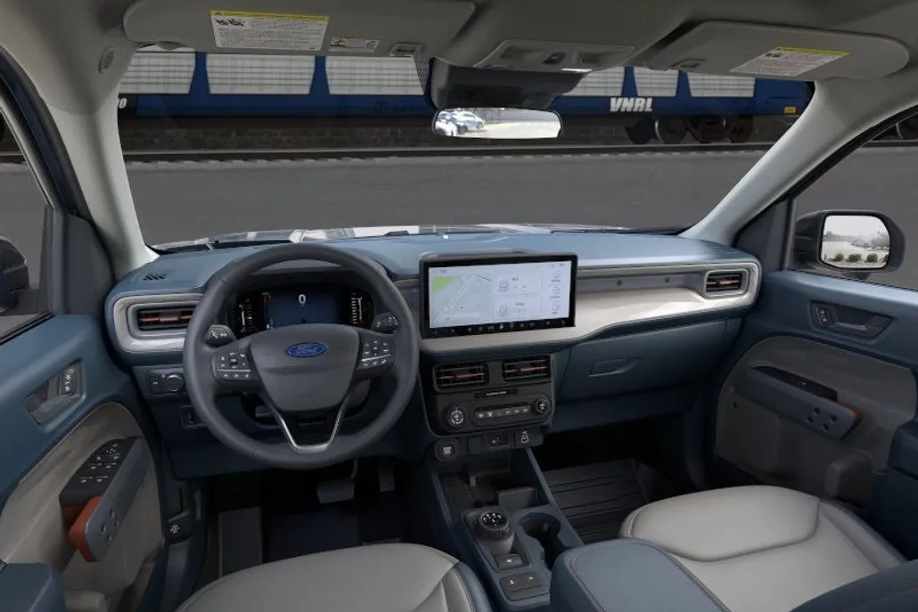 2025 Ford Maverick Lariat photo 1