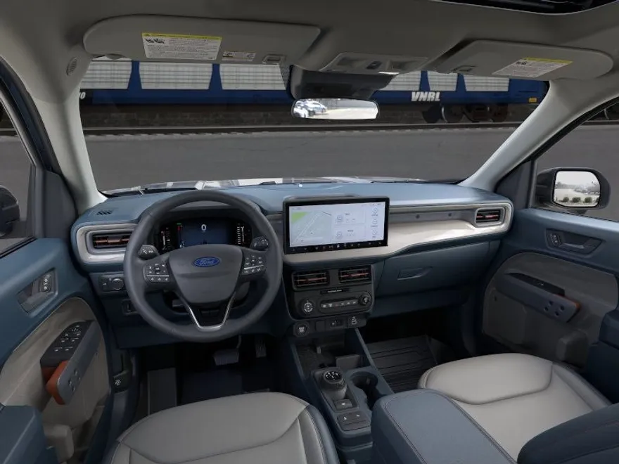 2025 Ford Maverick Lariat photo 1