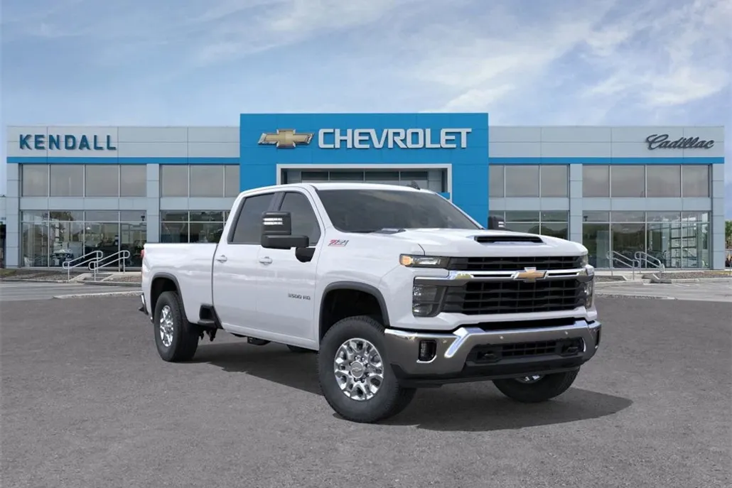 2025 Chevrolet Silverado 3500HD LT photo 1