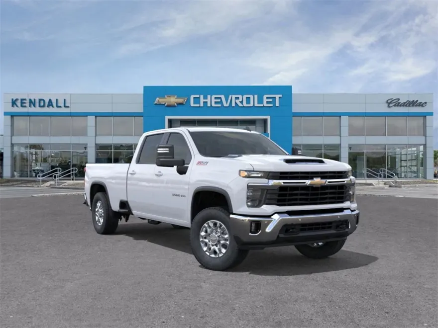 2025 Chevrolet Silverado 3500HD LT photo 1