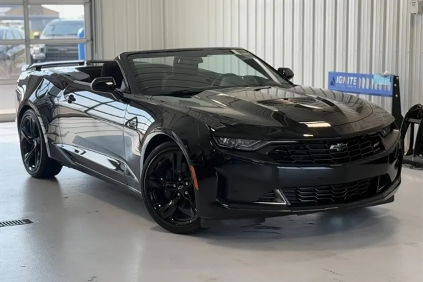 2023 Chevrolet Camaro LT1 photo 1