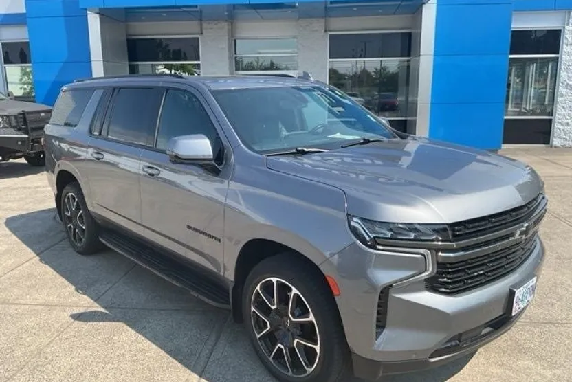 2021 Chevrolet Suburban RST photo 1