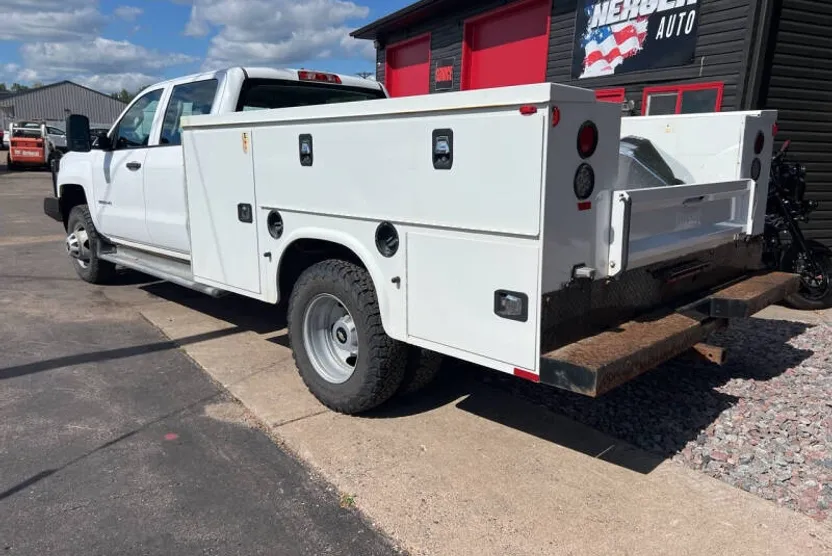 2015 Chevrolet Silverado 3500HD Work Truck photo 1