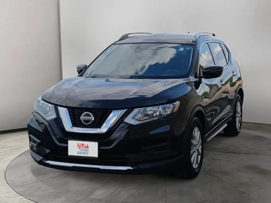 2019 Nissan Rogue SV photo 1