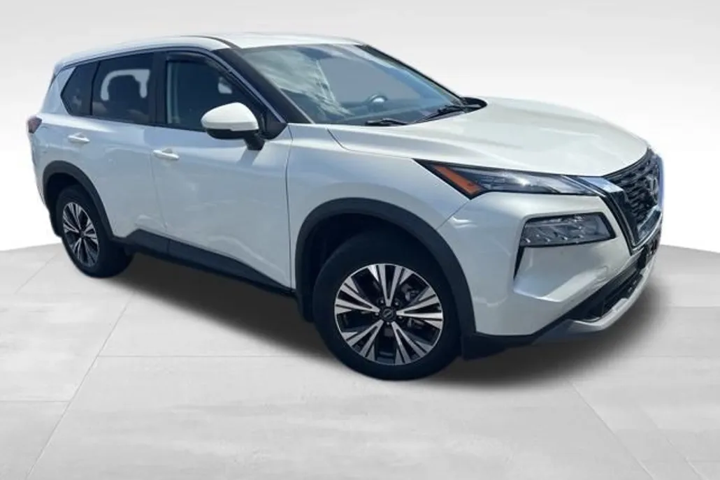 2022 Nissan Rogue SV photo 1