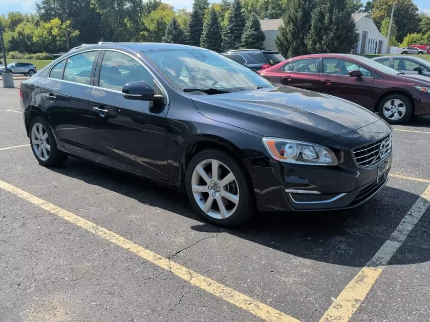 2016 Volvo S60 T5 Drive-E Premier photo 1