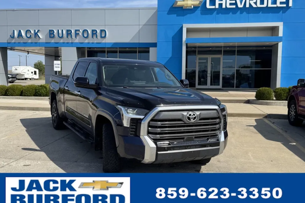 2022 Toyota Tundra Limited photo 1