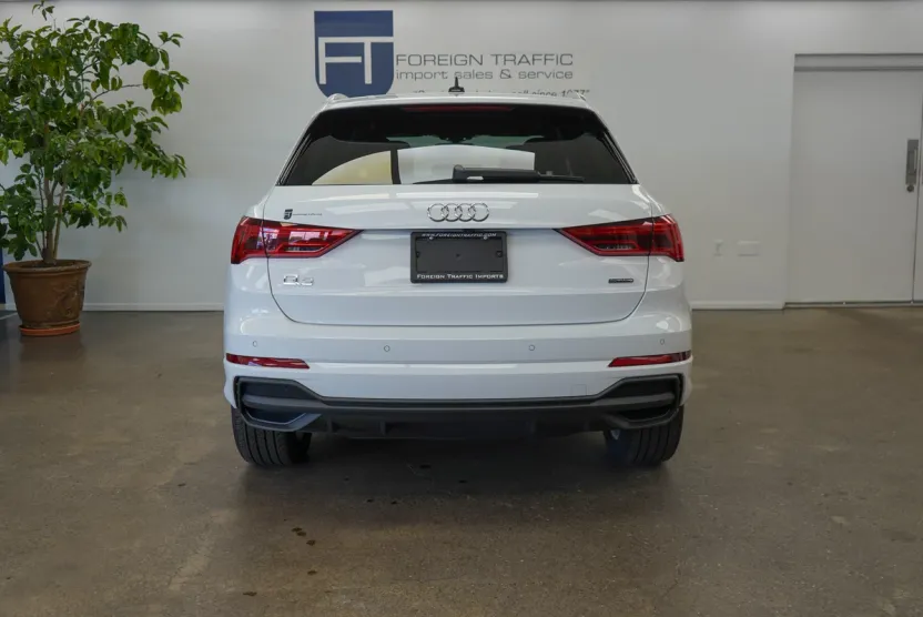 2024 Audi Q3 Premium Plus 45 TFSI S line photo 1