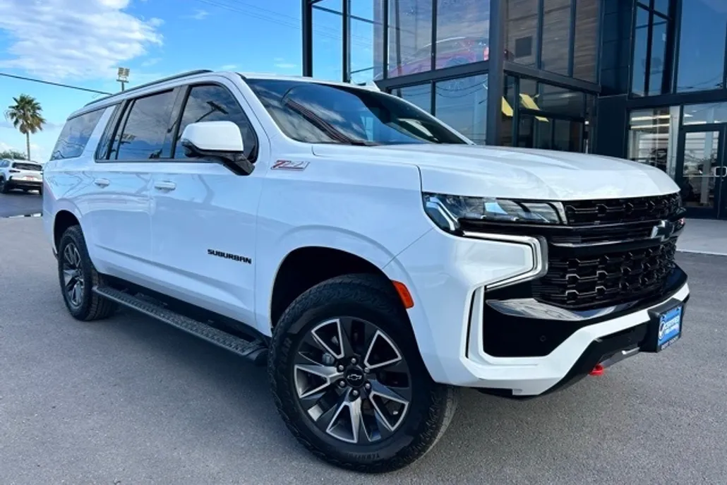 2024 Chevrolet Suburban Z71 photo 1