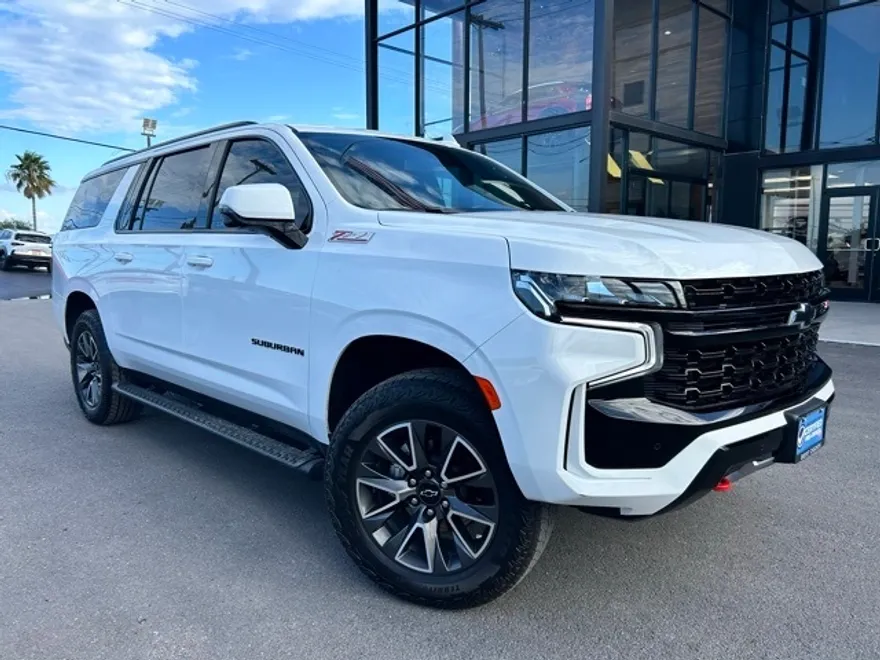 2024 Chevrolet Suburban Z71 photo 1