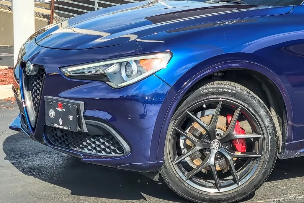 2021 Alfa Romeo Stelvio Ti photo 1