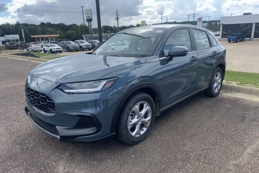 2024 Honda HR-V LX photo 1