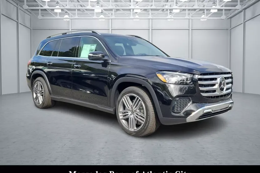 2025 Mercedes Benz GLS 450 4MATIC photo 1
