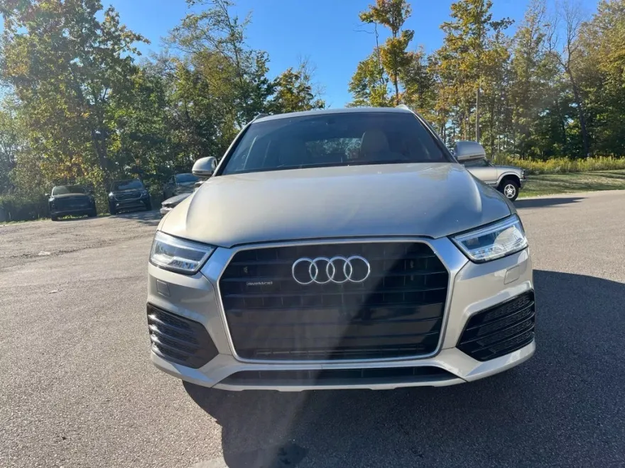 2016 Audi Q3 Prestige photo 1