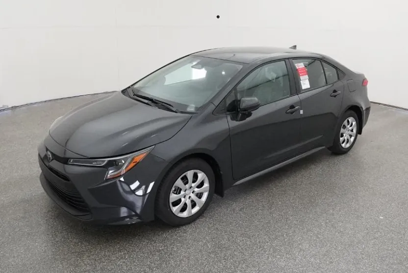 2025 Toyota Corolla LE photo 1