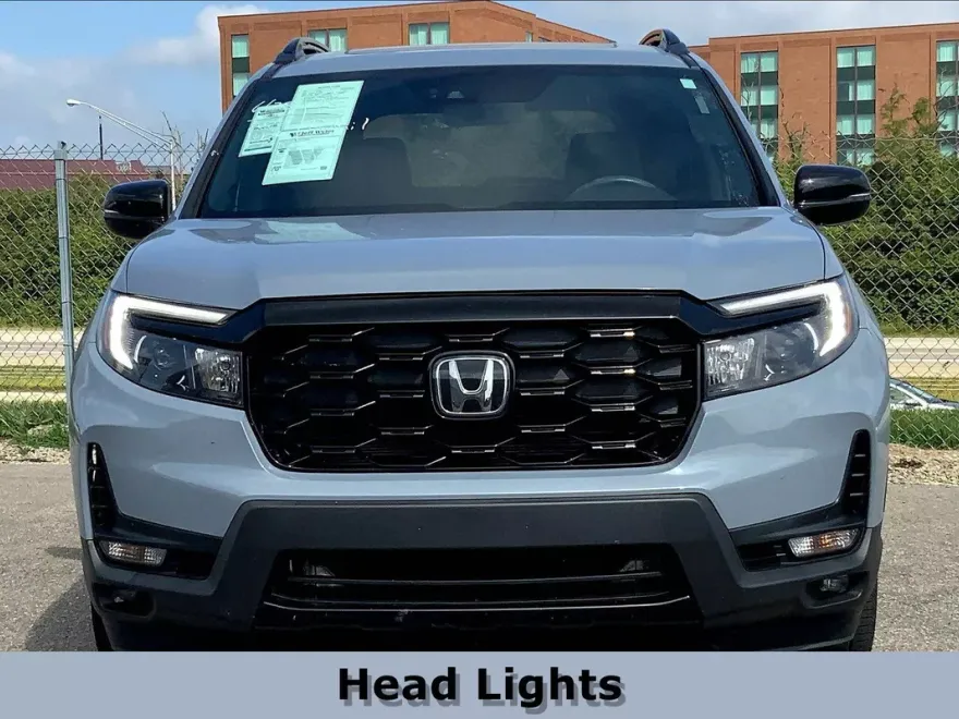 2022 Honda Passport Elite photo 1