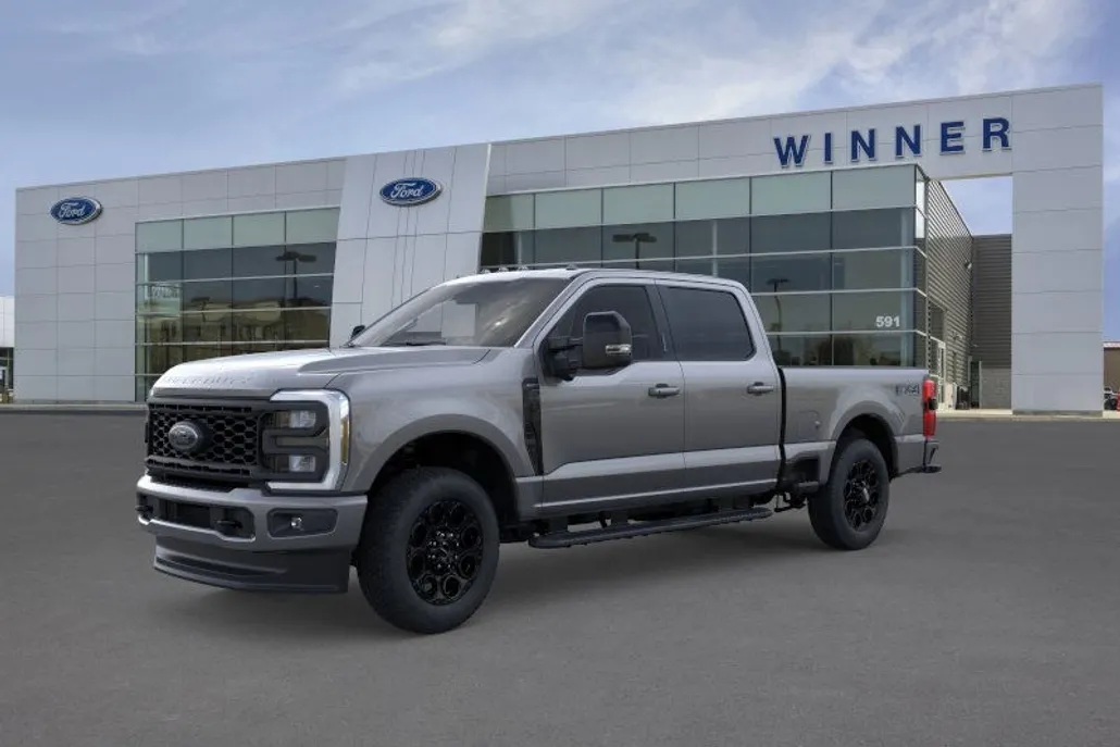 2025 Ford F-250 Lariat photo 1