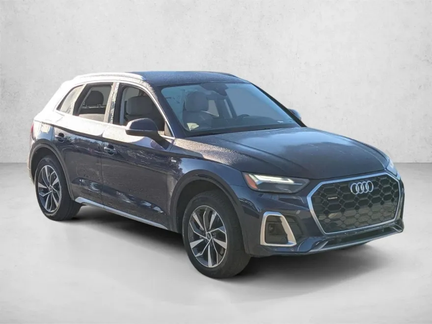 2022 Audi Q5 S line Premium photo 1