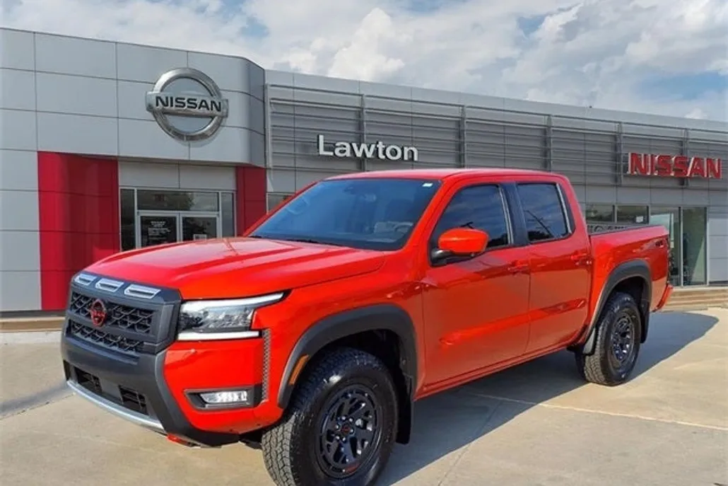 2026 Nissan Frontier PRO-4X photo 1