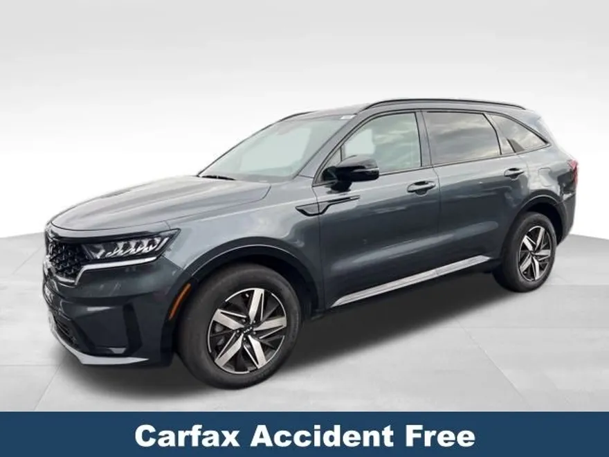 2022 Kia Sorento EX photo 1