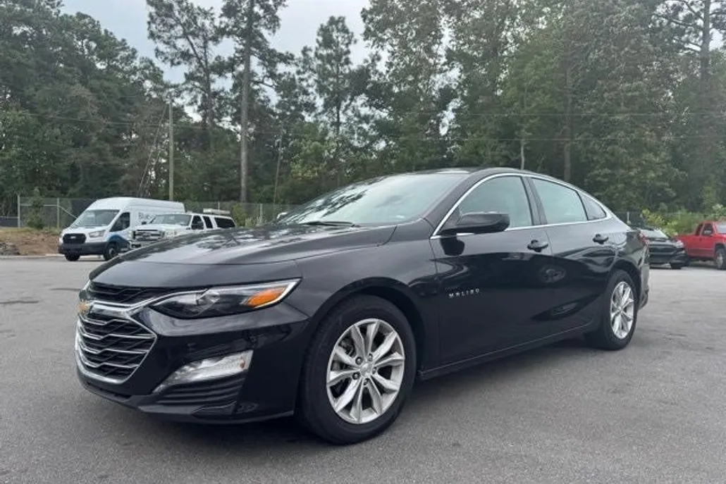 2024 Chevrolet Malibu 1LT photo 1