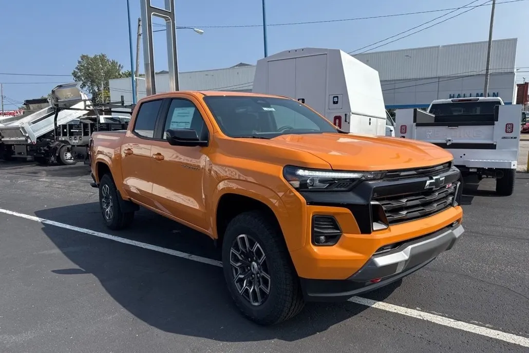 2026 Chevrolet Colorado Z71 photo 1