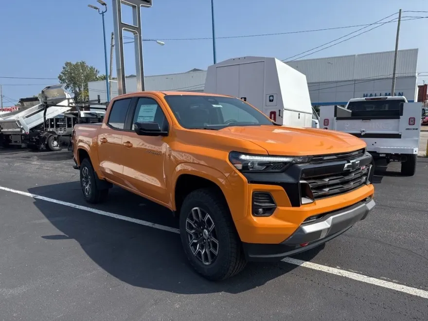 2026 Chevrolet Colorado Z71 photo 1