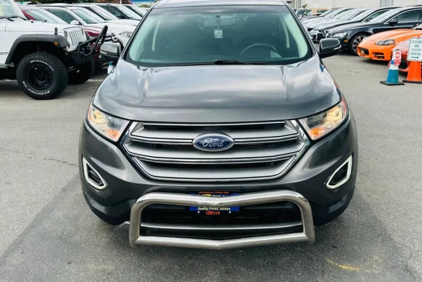 2015 Ford Edge SEL photo 1