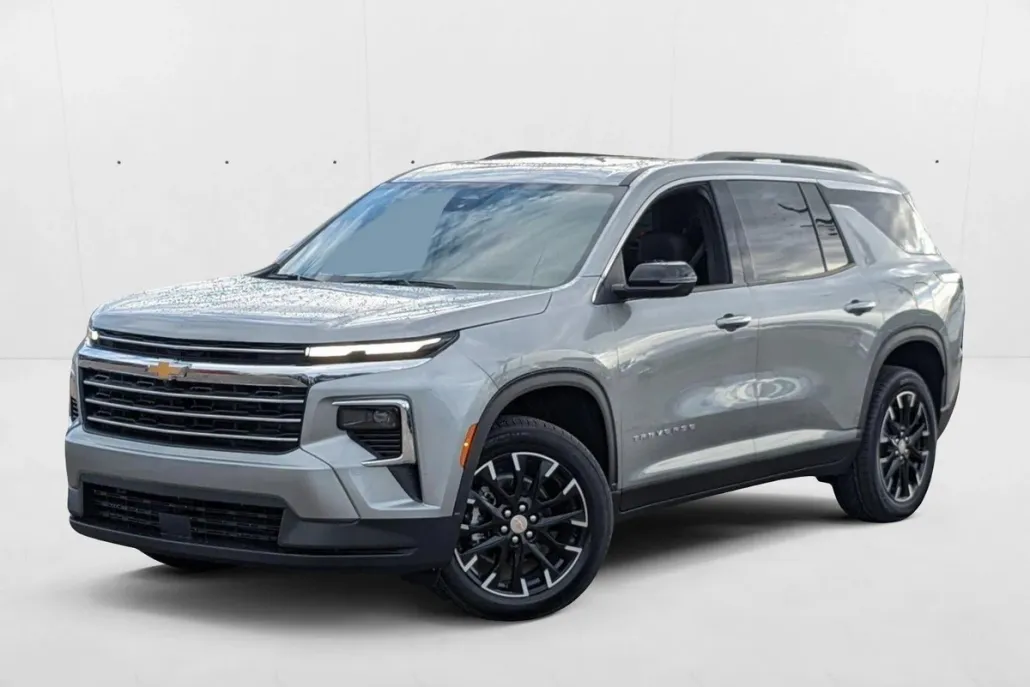 2025 Chevrolet Traverse photo 1