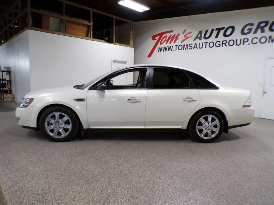 2009 Ford Taurus Limited photo 1