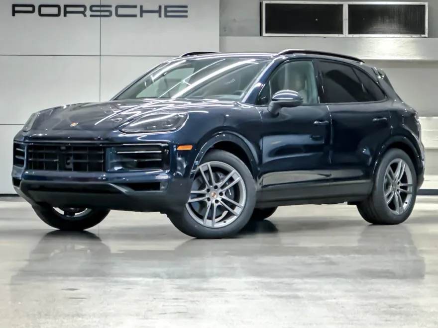 2025 Porsche Cayenne photo 1