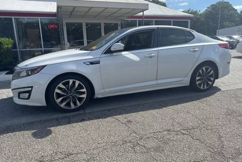 2015 Kia Optima SX Turbo photo 1