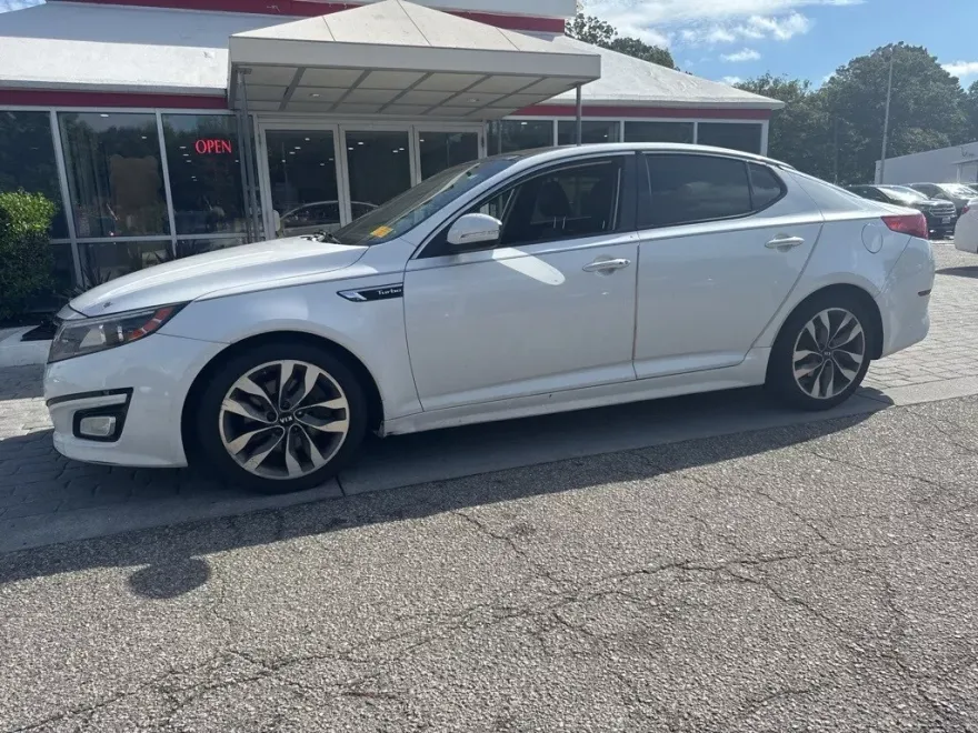 2015 Kia Optima SX Turbo photo 1