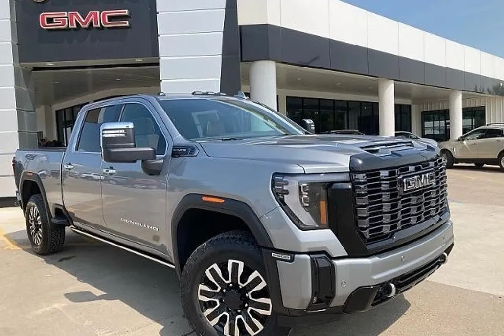 2025 Gmc Sierra 2500 HD Denali Ultimate photo 1