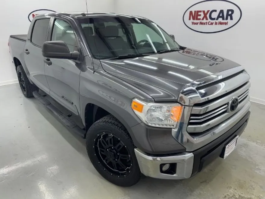 2016 Toyota Tundra SR5 photo 1